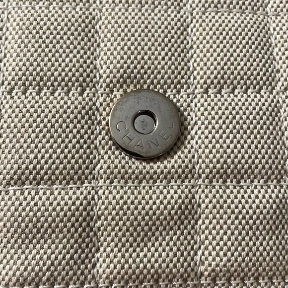 SALE!!! 🎉🎉🎉Chanel Limited Edition Camellia Canvas/Patent Flap Bag - Picture 10 of 17